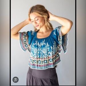 NWT Natural Life Sabrina Crop